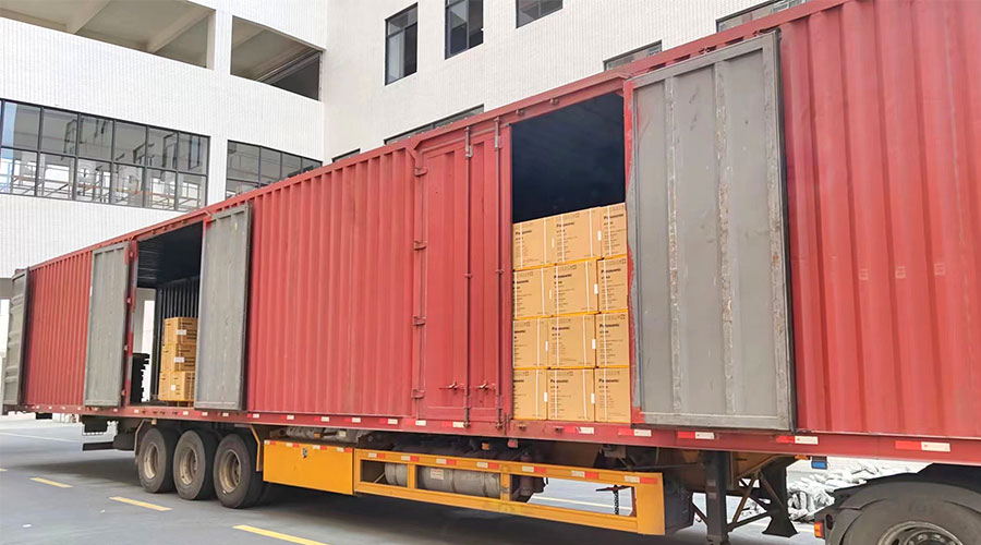 使命必達(dá)！高效完成國內(nèi)知名品牌客戶迷你洗衣機裝柜發(fā)貨
